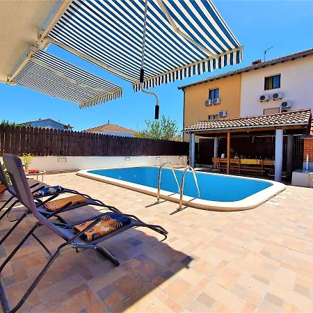 Bella Ciao Holiday House With Pool Kaštela