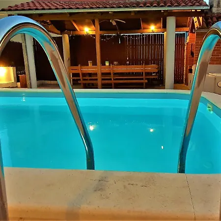 Bella Ciao Holiday House With Pool Willa Kaštela